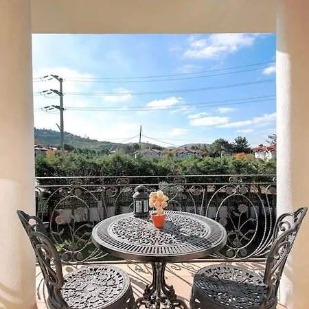 Gorgeous With Private Pool In Istanbul, *