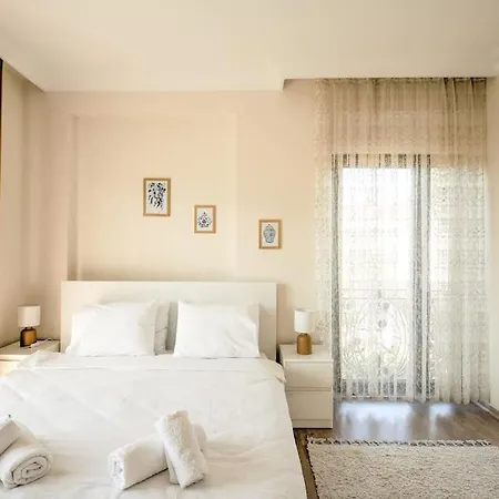Villa Gorgeous With Private Pool In Istanbul, *