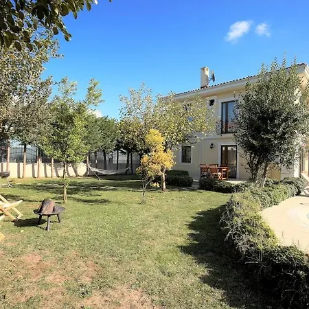 Gorgeous With Private Pool In Istanbul, Ağva